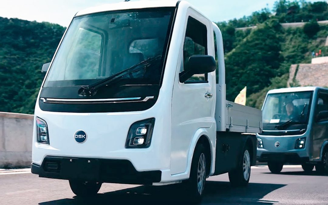 Presentación del nuevo camión eléctrico DFSK TEV en entorno urbano sostenible