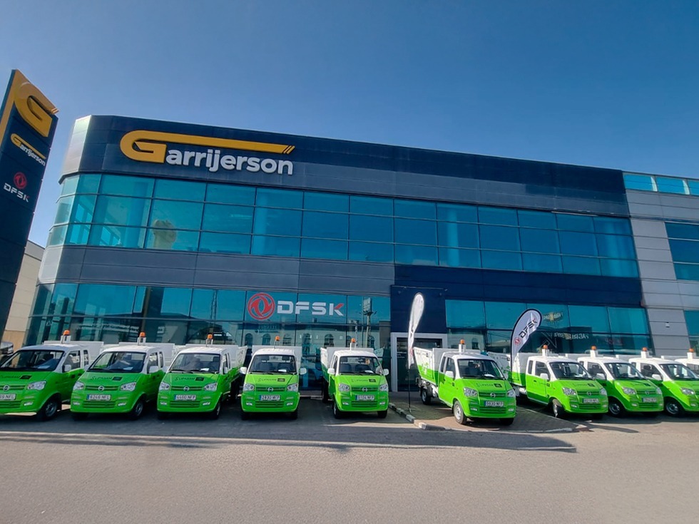 Vehículos DFSK K01H entregados a LIPASAM en Sevilla listos para servicios de limpieza urbana